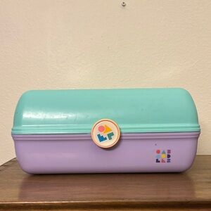 Caboodles 90’s Mint Green and Lavender Cosmetic Box with Mirror - good